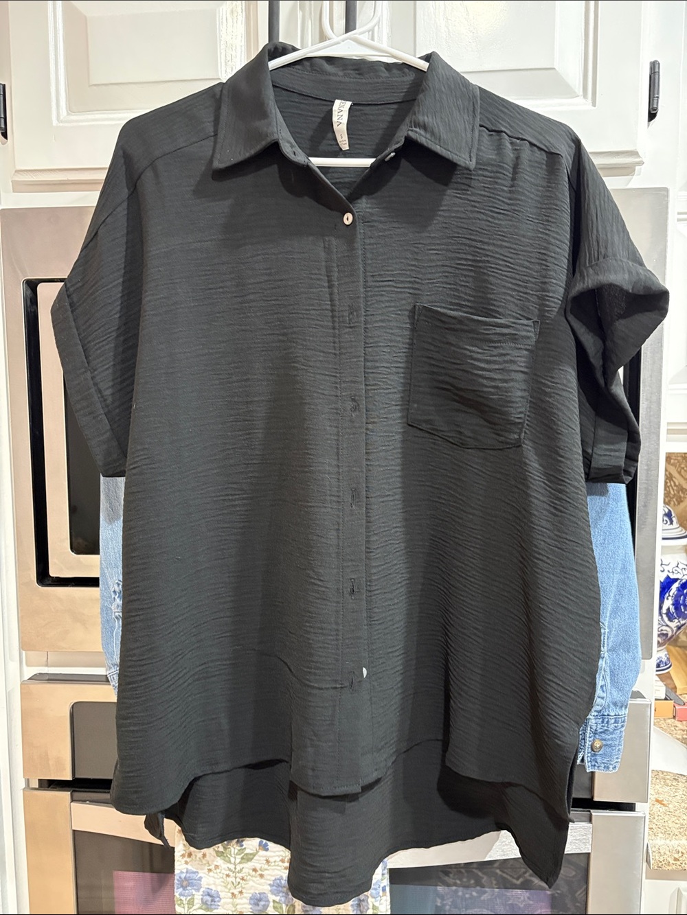 Zenana Outfitters Black Relaxed Button-Down Shirt